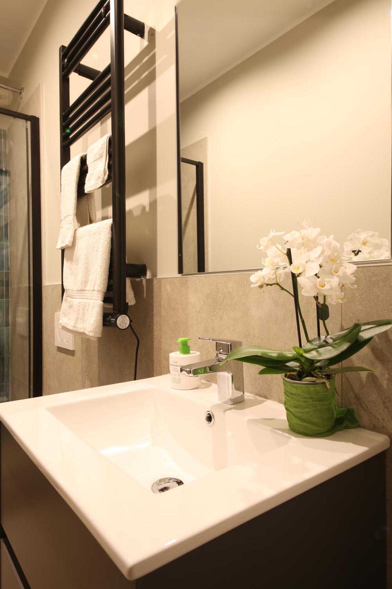 Meyland Suites Centro Milan Exterior photo